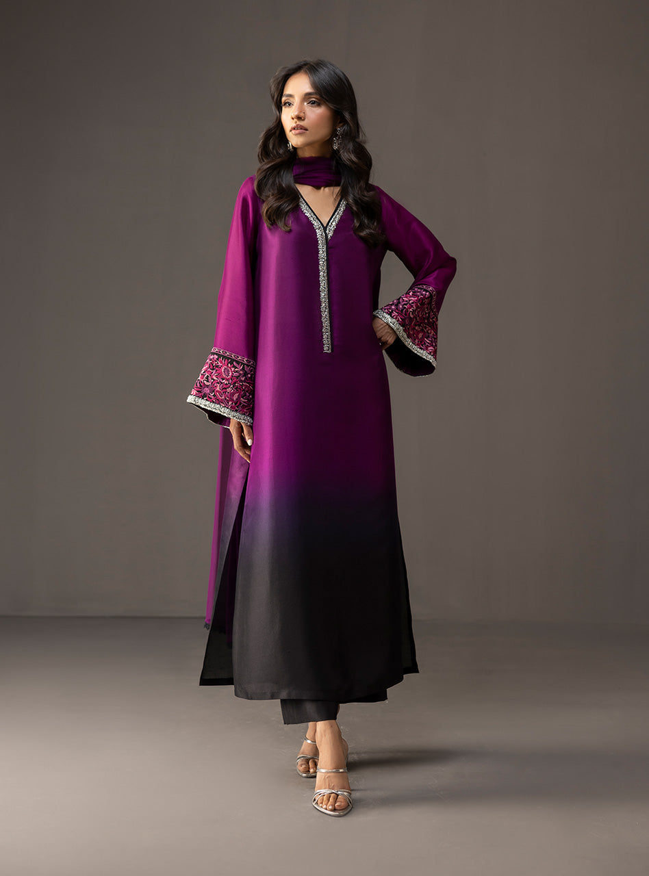 Zainab Chottani | Semi Formals | PLUM STREAK