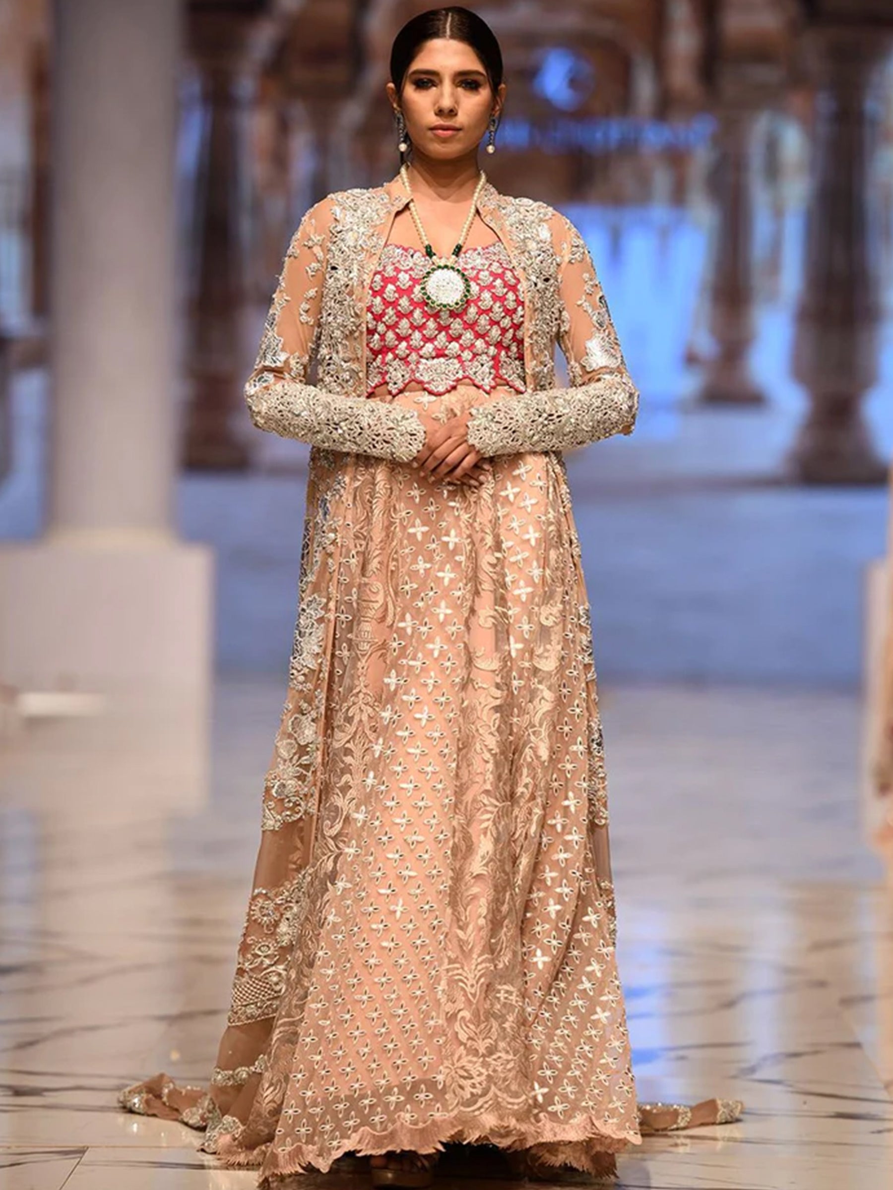 Zainab chottani mehndi clearance dresses