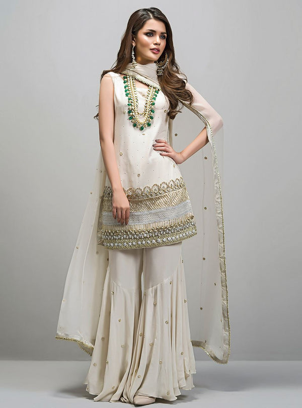 zainab chottani party dresses Pakistani Gown Zainab Chottani Party Wear 2017 With Price Formal Collection Zainab Chottani Tahra Festive D#