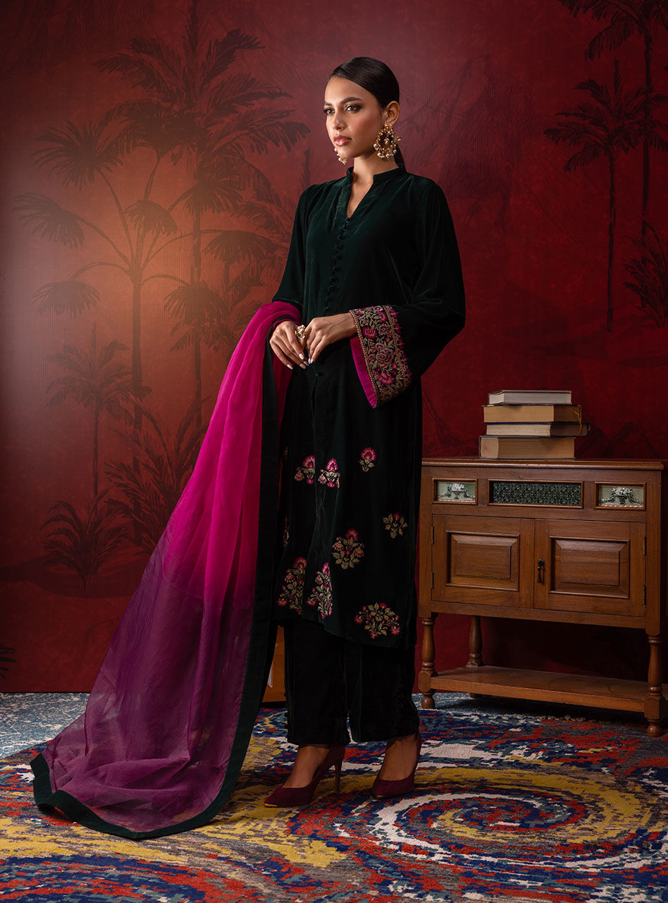 Syara – Zainab Chottani International