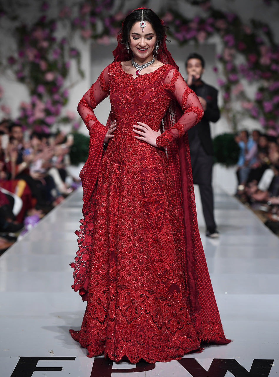 Zainab chottani red dress top